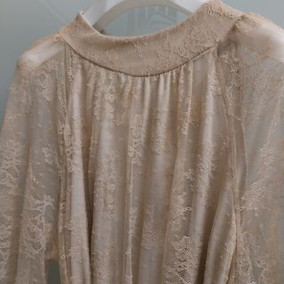 Abito elegante lungo in pizzo