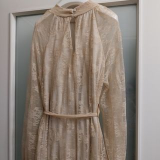 Abito elegante lungo in pizzo