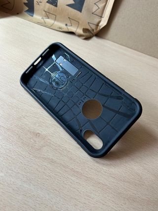 Funda iPhone XR Spigen