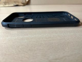 Funda iPhone XR Spigen