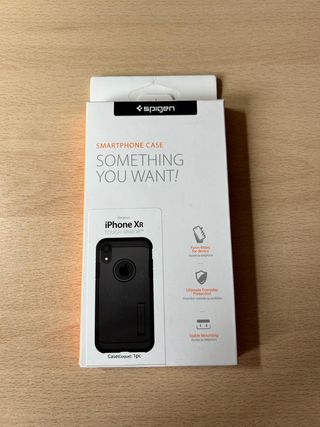 Funda iPhone XR Spigen