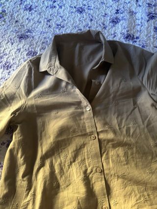 Camicia lunga beige ricamata o vestito corto
