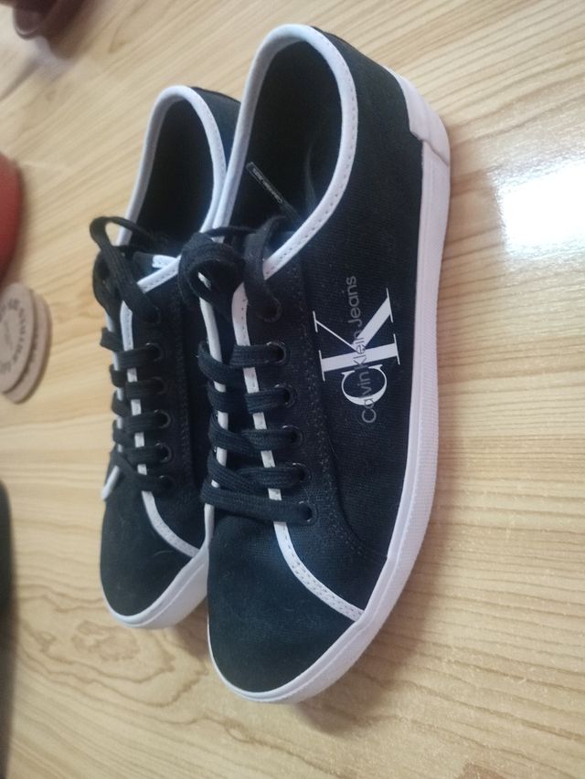 Zapatillas Calvin Klein talla 41 poco usadas