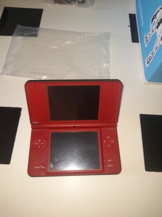 Nintendo DS XL Roja - Super Mario 25 aniversario
