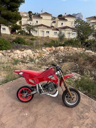 Mini moto 50cc roja