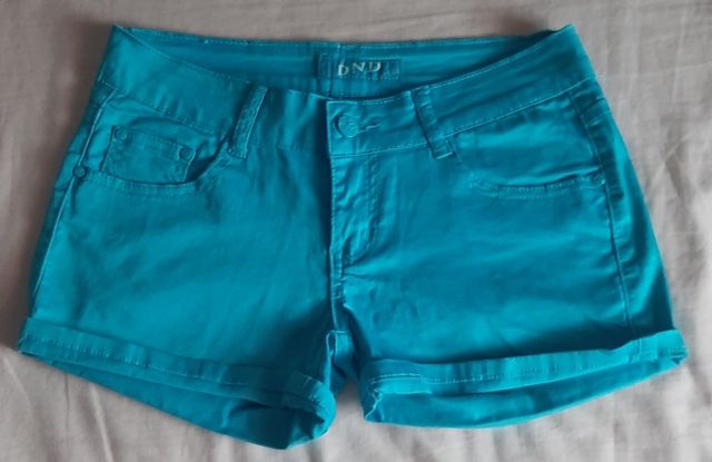 Shorts turquesa sin usar