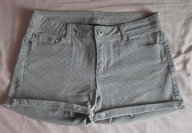 Shorts Kiabi grises lunares
