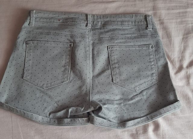 Shorts Kiabi grises lunares