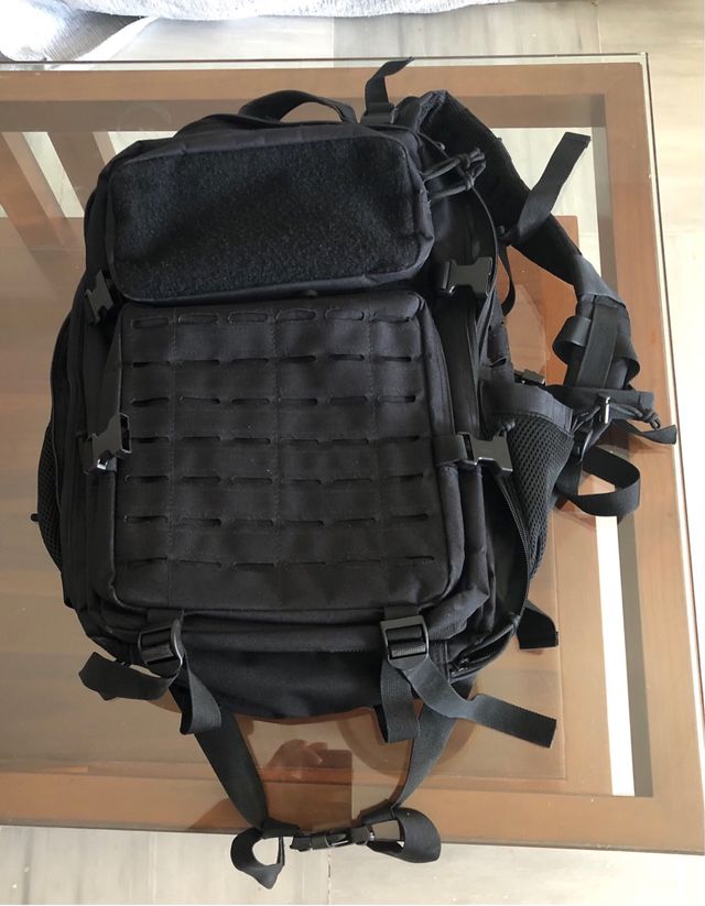 Mochila táctica marca Memories. 45 litros.