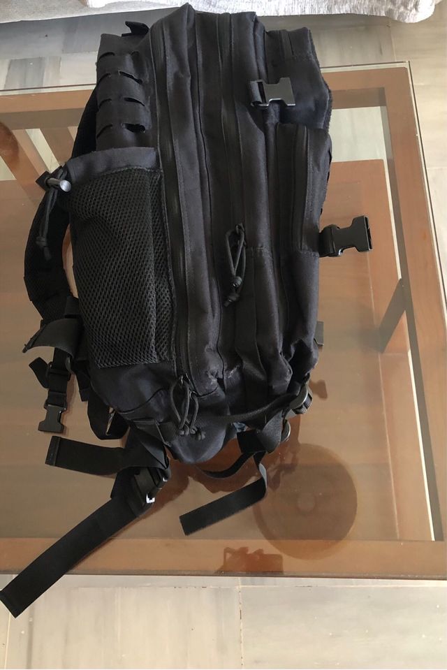 Mochila táctica marca Memories. 45 litros.