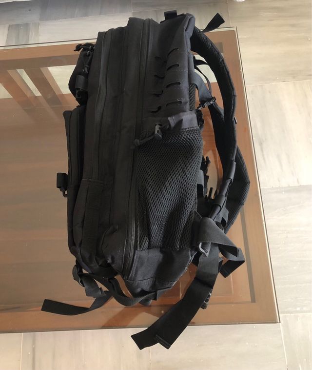 Mochila táctica marca Memories. 45 litros.