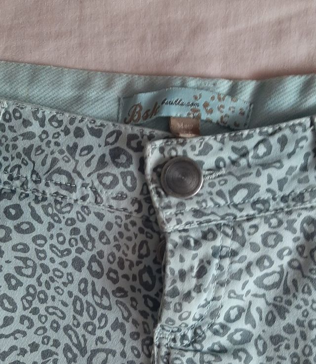 Shorts Bershka verdes -talla S