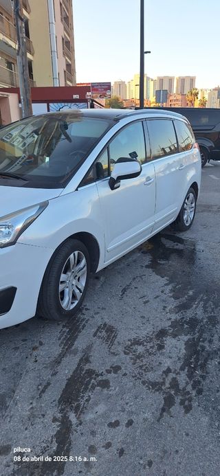 Peugeot 5008 2017