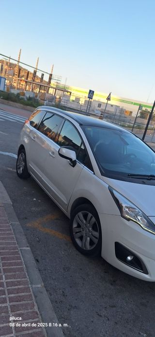 Peugeot 5008 2017
