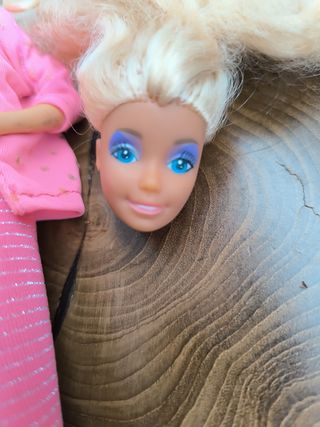 Muñeca Barbie y los rockets años 80 Spain