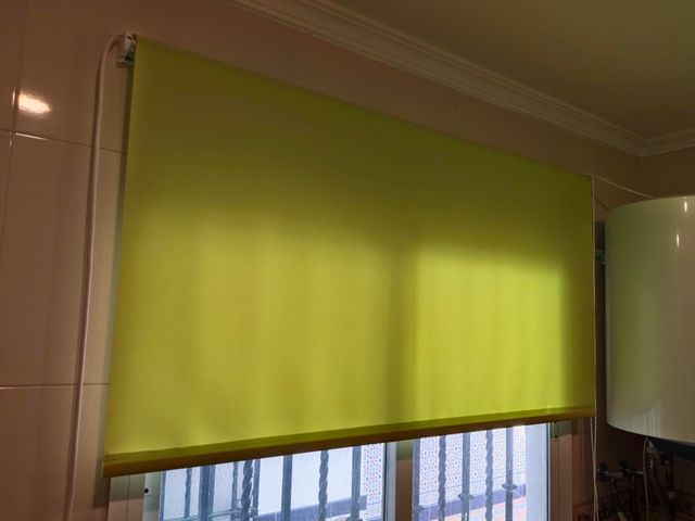 Estor translúcido verde pistacho 120x175