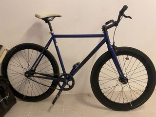 Bicicleta Fixie Azul y Negra
