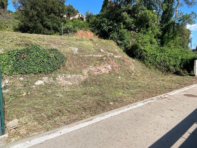 VENDO TERRENO AIRESOL D,CASTELLAR DEL VALLES