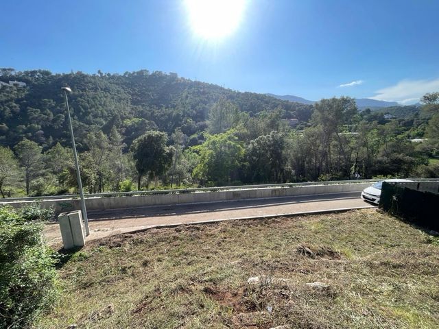 VENDO TERRENO AIRESOL D,CASTELLAR DEL VALLES