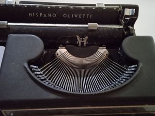 La máquina de escribir hispano olivetti Studio 46