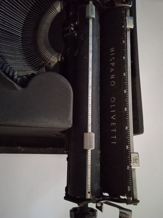 La máquina de escribir hispano olivetti Studio 46