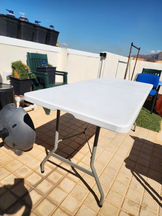 Mesa plegable blanca