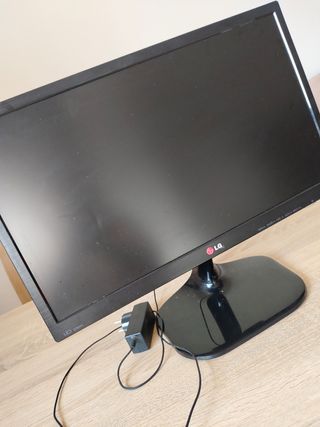 Monitor LG 22" LED
