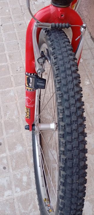 Bicicleta Cannondale V1000, talla M