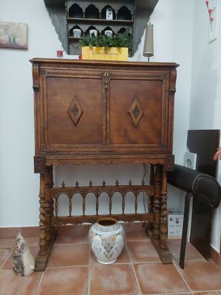 Bargueño antiguo de madera