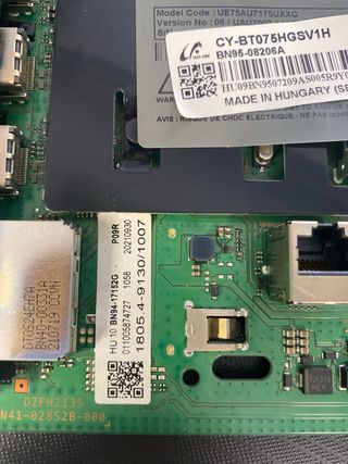 TV Samsung UE75AU7175U - Piezas