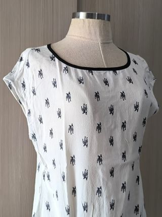 Blusa blanca estampada elefantes