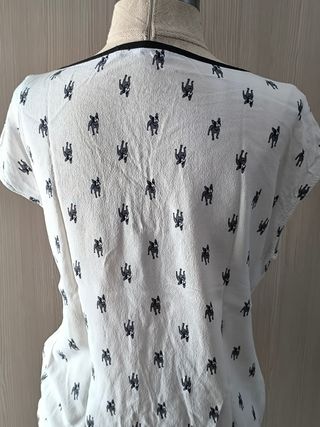 Blusa blanca estampada elefantes