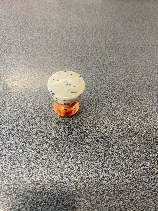 Pomoli mobili - marmo bianco e oro