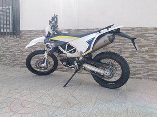 Husqvarna 701 Enduro - Moto