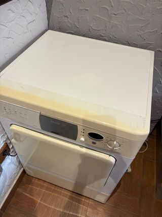 Secadora Fagor ( Urge vender ) hoy 150€