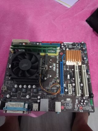 Placa base ASUS M2N68-AM PLUS