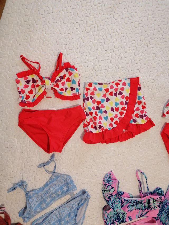 Lote 5  Bikinis niña talla 5