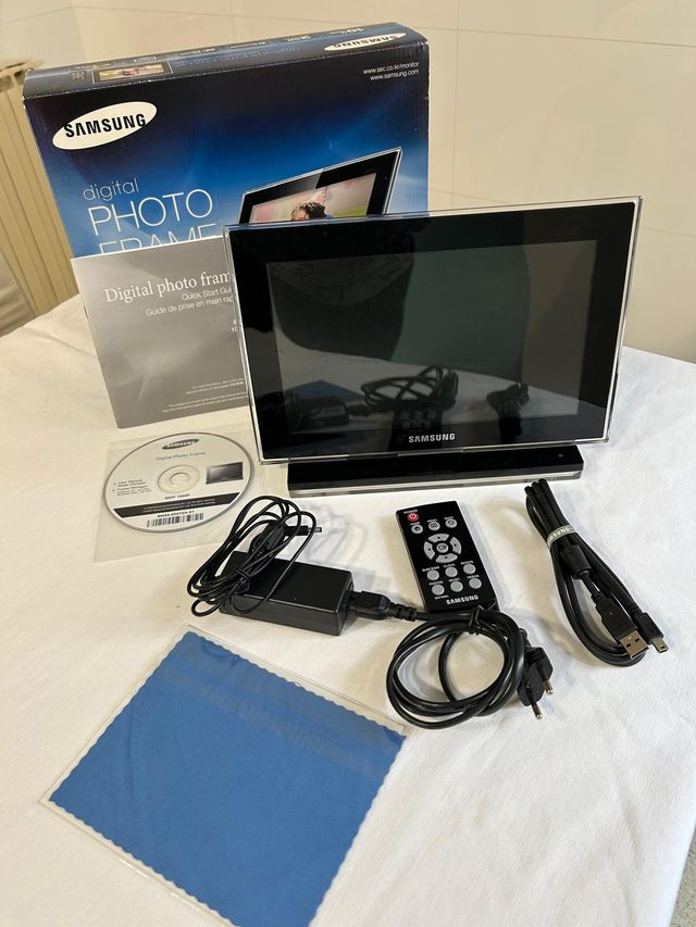 Marco digital Samsung 10" 2GB