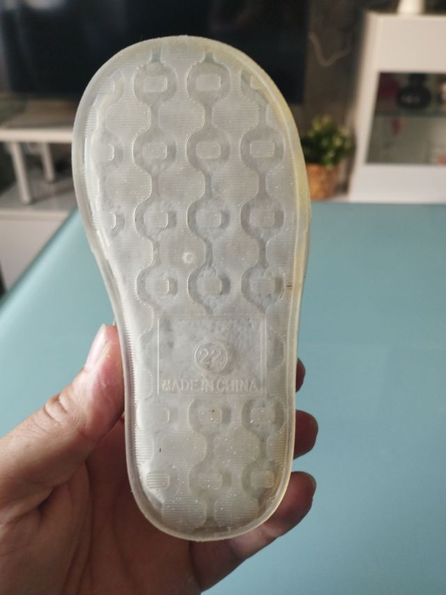 Sandalias transparentes niña