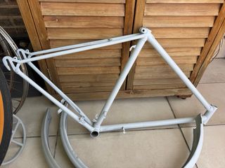 Bicicleta BH antigua, semirestaurada