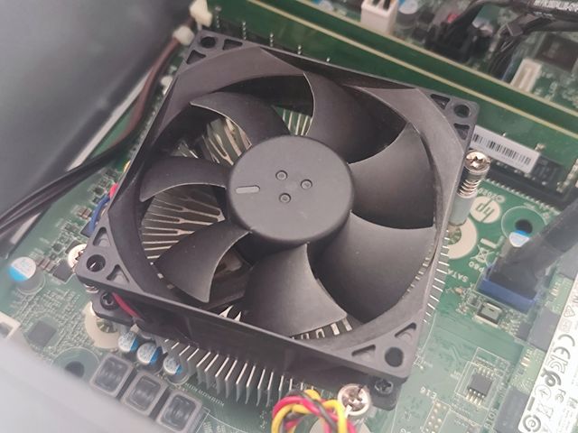 PC sobremesa - HP M01-F2025ns Mini Torre, AMD Ryze