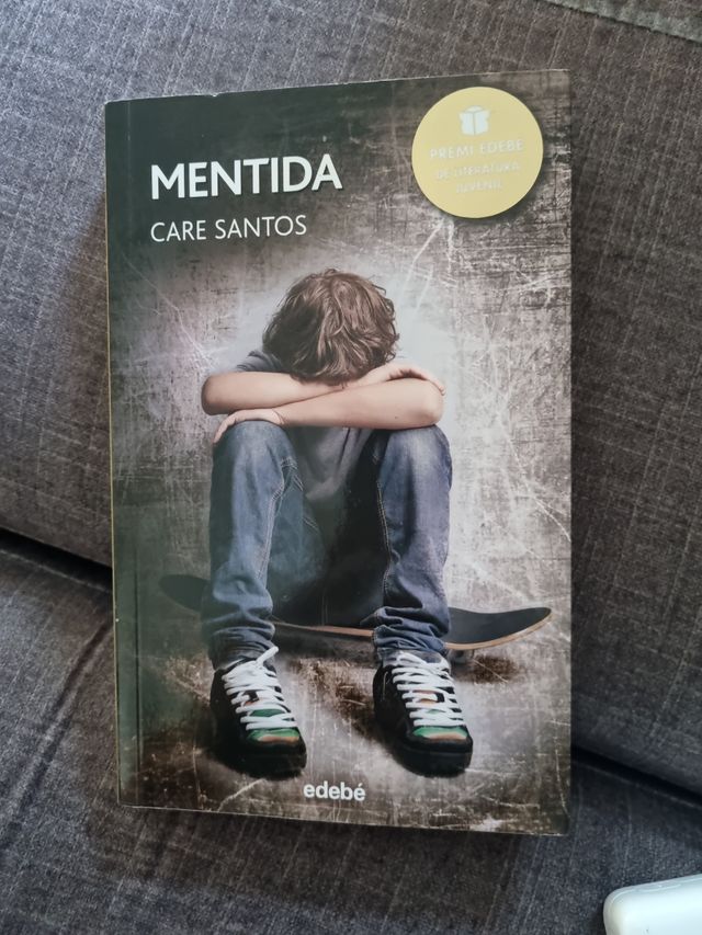 PREMI EDEBÉ 2015: Mentida