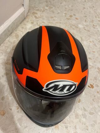 Casco MT Helmets negro-naranja