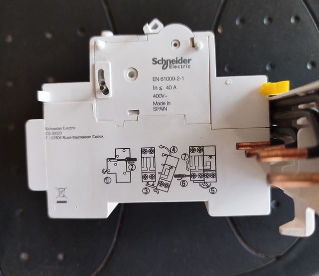 Interruttore blocco Schneider