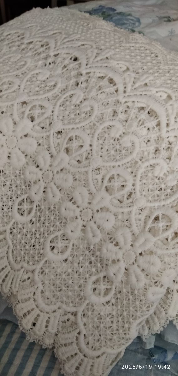 Tira bordada guipur branco