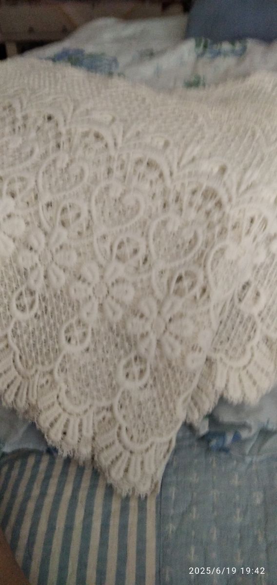 Tira bordada guipur branco