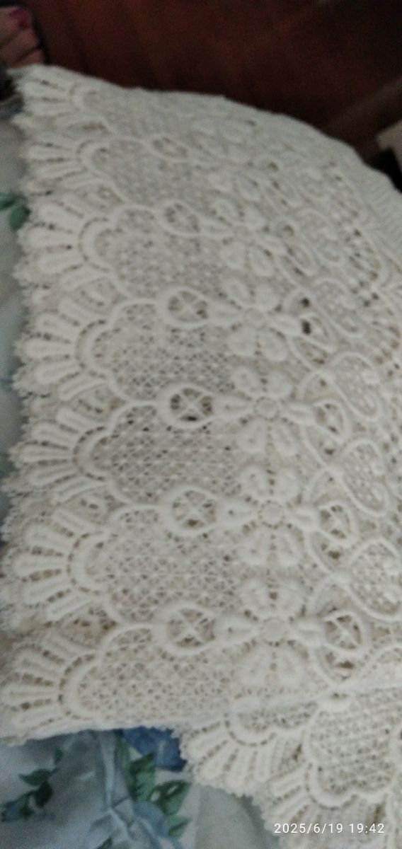 Tira bordada guipur branco