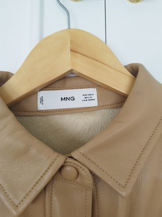 Chaqueta camisera marrón claro oversize