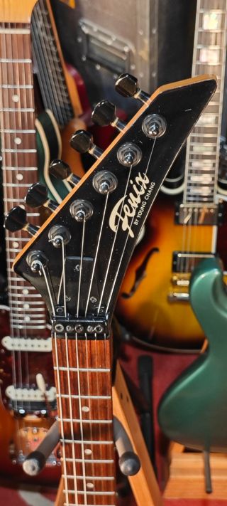 Guitarra eléctrica Fénix Young Chang