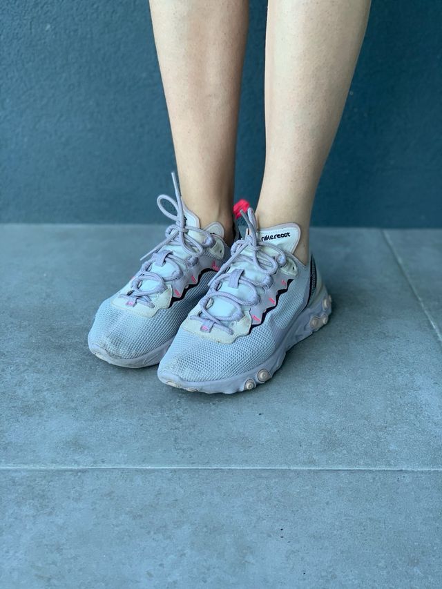 Nike React - Tênis Cinza e Rosa